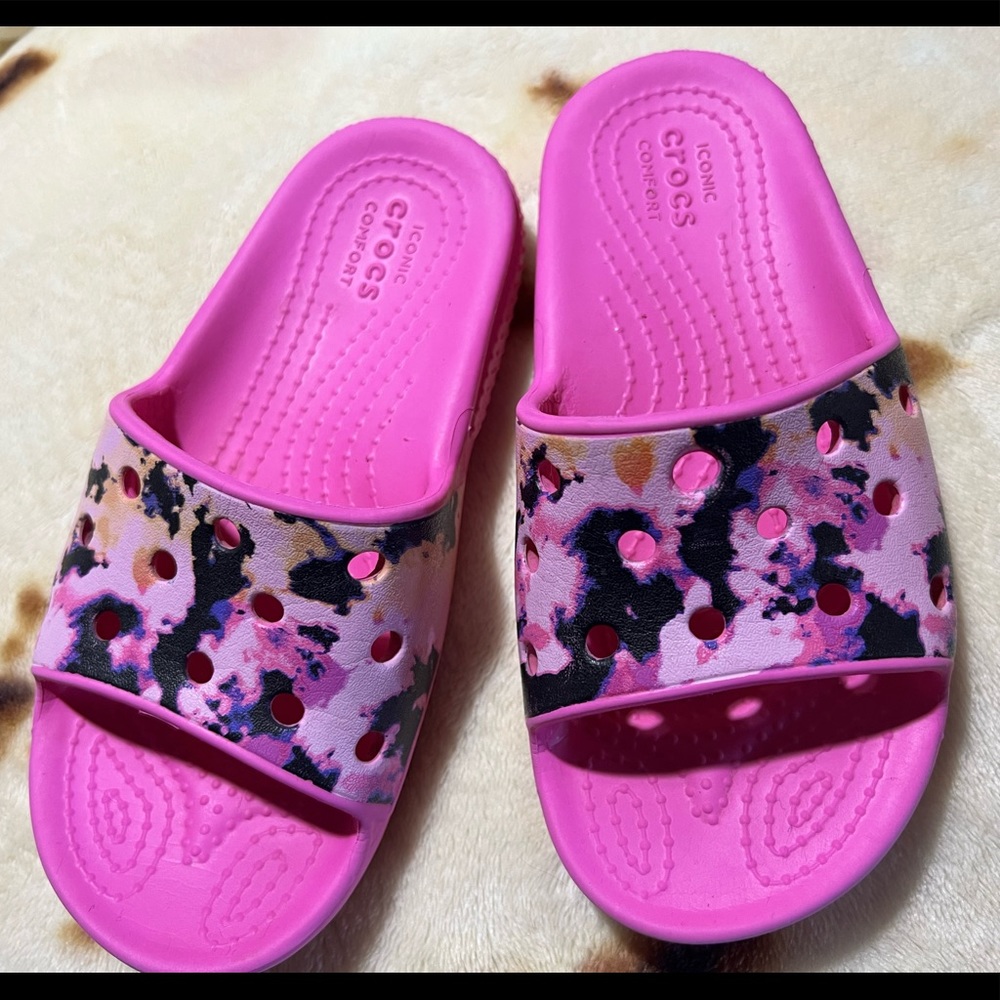 Crocs slides size 11 pink. New!